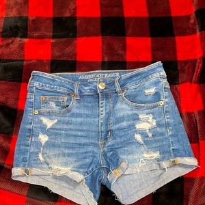 American Eagle size 6 super stretch shorts